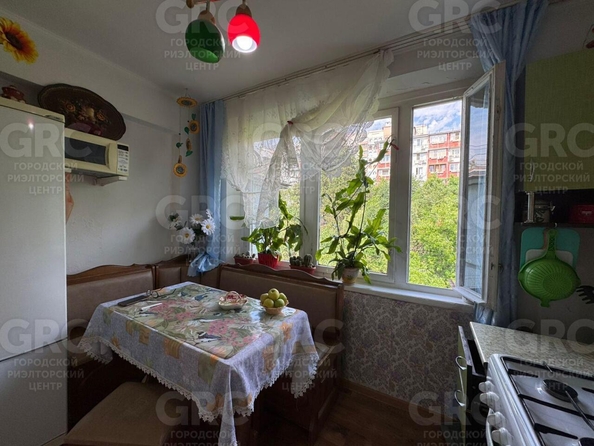 
  Продается 3-комн. квартира, 65.7 м², Вишневая ул, д. 24
. Фото 18.