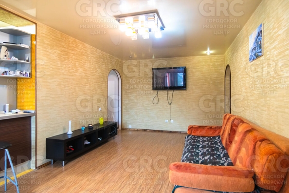 
  Продается 3-комн. квартира, 59.1 м², Конституции СССР ул, д. 38
. Фото 6.