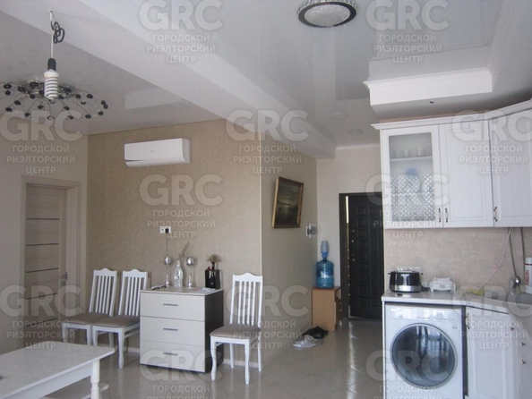 
  Продается 2-комн. квартира, 55 м², Голенева ул, д. 17/4
. Фото 2.