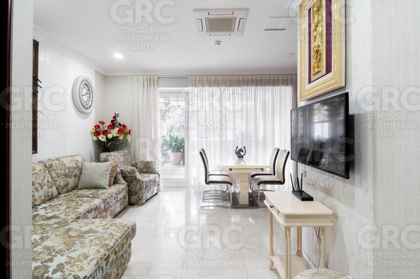 
  Продается 2-комн. квартира, 90 м², Нагорная ул, д. 11
. Фото 2.