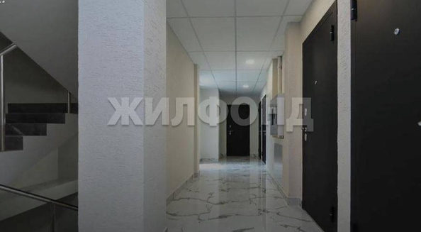 
   Продам 1-комнатную, 20.5 м², Лысая гора ул, 133

. Фото 2.