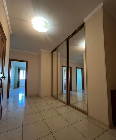 
  Продается 1-комн. квартира 77 м². Фото 1.