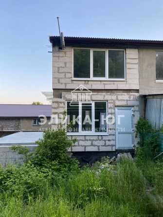 
   Продам таунхаус, 150 м², Новомихайловский

. Фото 2.