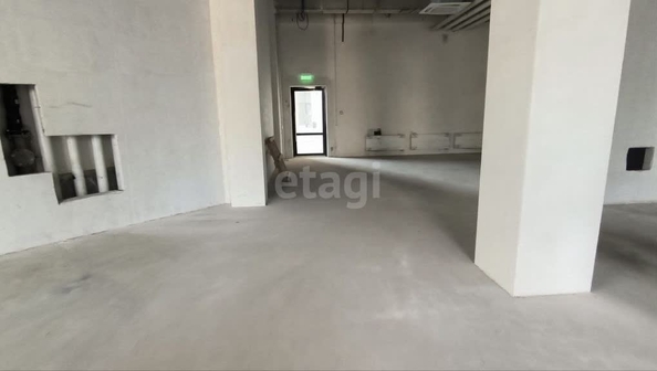 
  Сдается универсальное помещение 421.8 м², в ЖК Девелопмент-Плаза. Фото 8.
