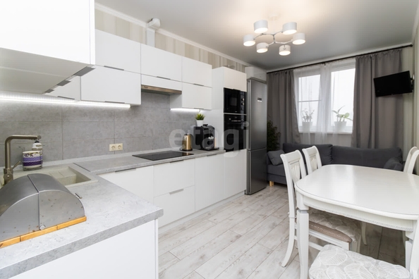 
  Продается 2-комн. квартира 59.7 м². Фото 1.