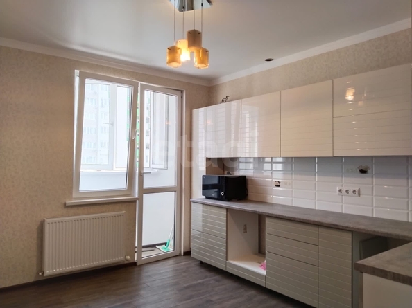 
  Продается 3-комн. квартира 92 м². Фото 1.