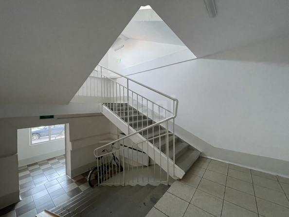 
  Продается 2-комн. квартира 69.6 м². Фото 41.