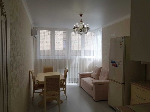 
   Продам 2-комнатную, 71 м², Заводская ул, 28В

. Фото 2.