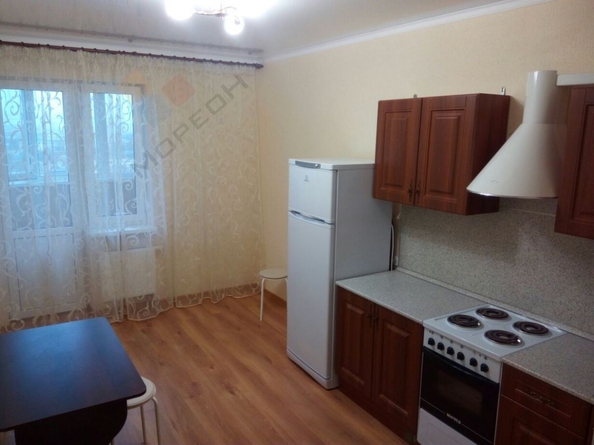 
   Продам 1-комнатную, 41.8 м², Репина пр-д, 5

. Фото 4.