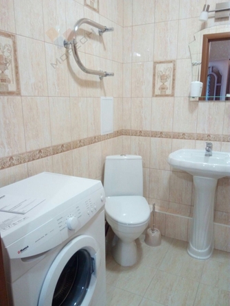 
   Продам 1-комнатную, 41.8 м², Репина пр-д, 5

. Фото 14.