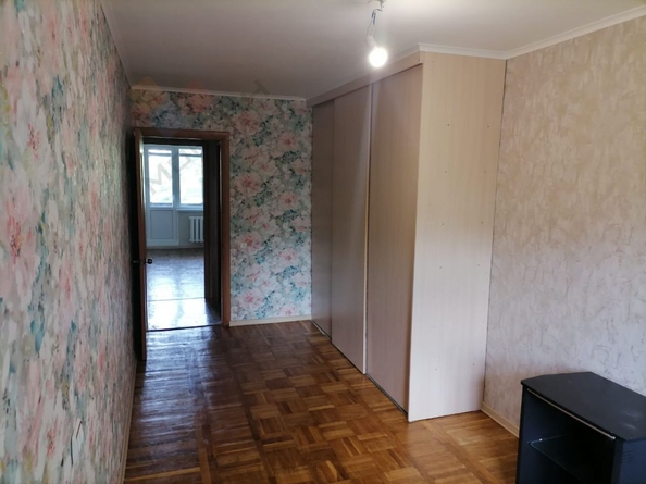 
   Продам 3-комнатную, 61 м², Зиповская ул, 19

. Фото 2.