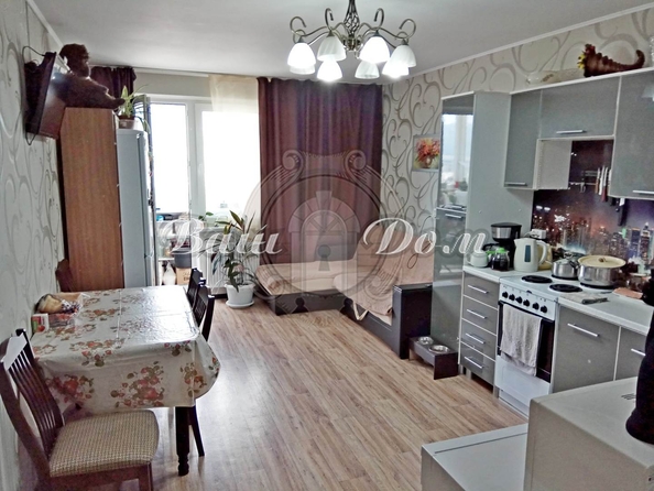 
   Продам 3-комнатную, 90 м², Маршала Жукова ул, 1к6

. Фото 8.