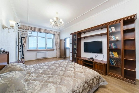
   Продам 2-комнатную, 53 м², Карла Либкнехта ул, 13

. Фото 4.