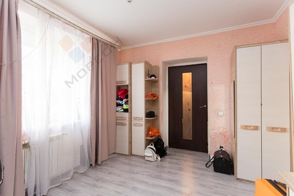 
   Продам 2-комнатную, 69.9 м², Вологодская ул, 20

. Фото 5.