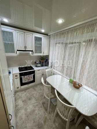 
   Продам 2-комнатную, 48 м², Череповецкая ул, 18

. Фото 2.