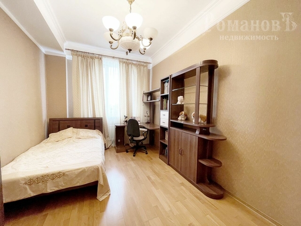 
   Продам 4-комнатную, 178.4 м², Мира ул, 282/2

. Фото 21.