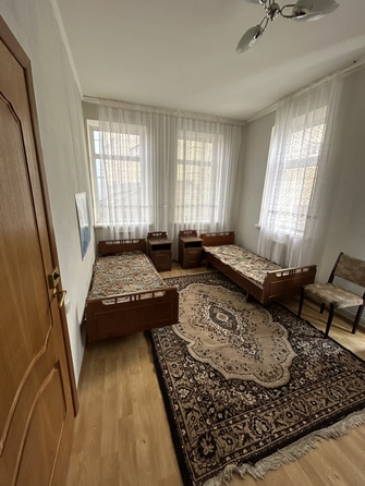 
   Продам 2-комнатную, 42 м², Крайнего ул, 71

. Фото 4.