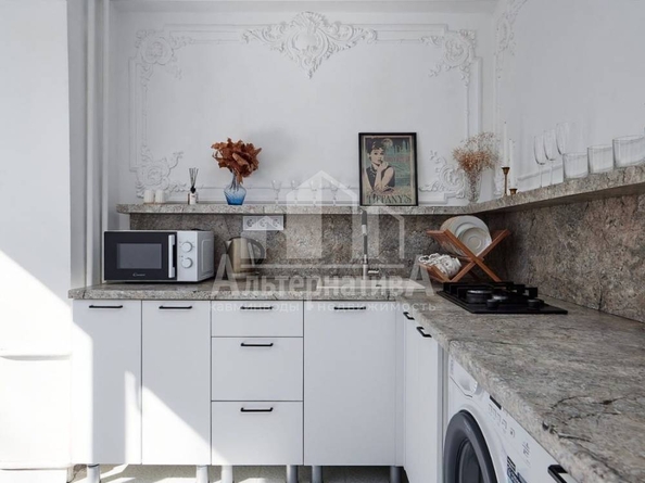 
   Продам 2-комнатную, 53 м², Героев Медиков ул

. Фото 3.