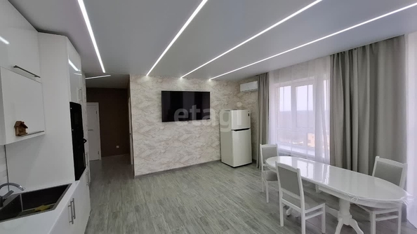 
   Продам 2-комнатную, 79 м², Матрёны Наздрачёвой ул, 3/1

. Фото 11.