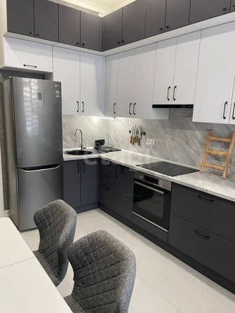 
   Продам 1-комнатную, 42.8 м², Дзержинского ул, 134

. Фото 1.