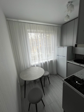 
   Продам 2-комнатную, 43 м², Серова ул, 7

. Фото 1.
