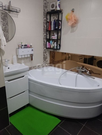 
  Продается 2-комн. квартира, 46 м², Дзержинского ул, д. 230
. Фото 7.