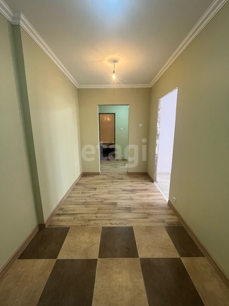 
   Продам 2-комнатную, 77.2 м², Шпаковская ул, 76а/2

. Фото 2.