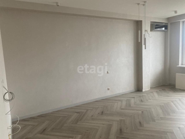 
   Продам 1-комнатную, 54 м², Мира ул, 284/1

. Фото 2.
