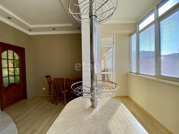 
   Продам 2-комнатную, 58 м², Маяковского ул, 15

. Фото 5.