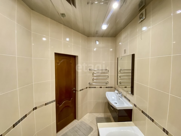 
   Продам 2-комнатную, 58 м², Маяковского ул, 15

. Фото 33.
