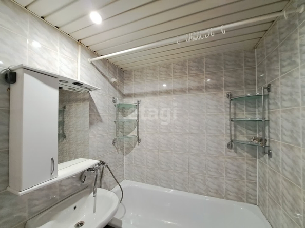 
   Продам 1-комнатную, 39 м², Фестивальный проезд, 1/2

. Фото 9.