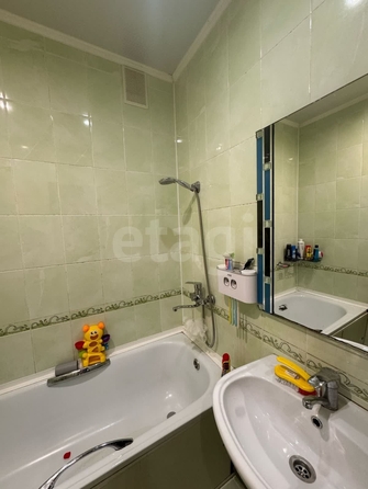 
   Продам 2-комнатную, 57.6 м², Серова ул, 486/3

. Фото 8.