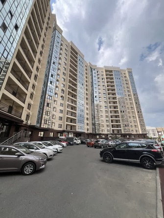 
  Продается 1-комн. квартира, 42 м², Пирогова ул, д. 5/3
. Фото 2.