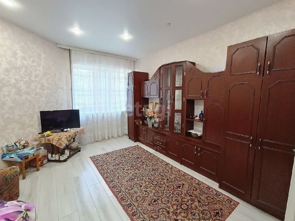 
   Продам 1-комнатную, 42 м², Доваторцев ул, 90

. Фото 2.