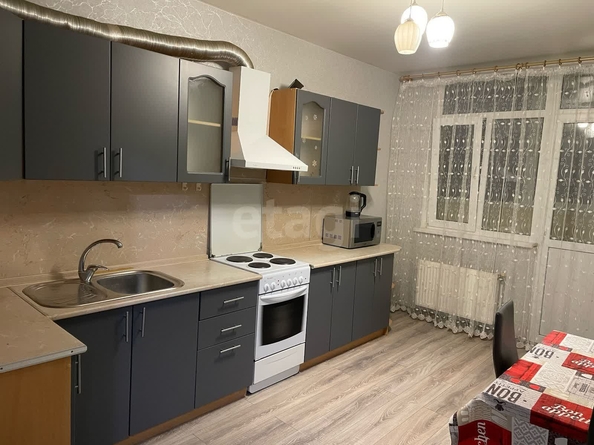 
   Продам 1-комнатную, 43.4 м², Октябрьская ул, 190/1

. Фото 1.
