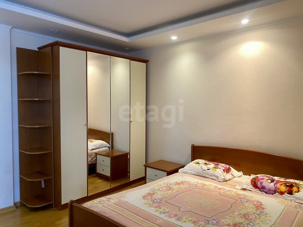 
   Продам 4-комнатную, 180 м², Ленина ул, 245

. Фото 24.