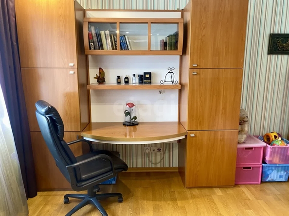 
   Продам 4-комнатную, 180 м², Ленина ул, 245

. Фото 26.