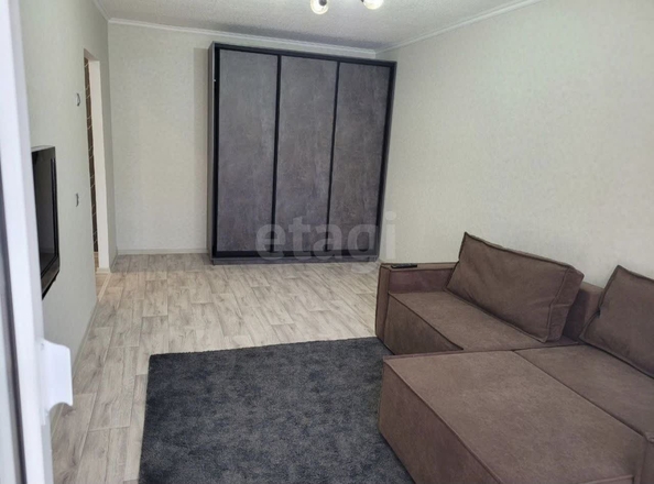 
   Продам 1-комнатную, 36 м², 50 лет ВЛКСМ ул, 58/1

. Фото 2.