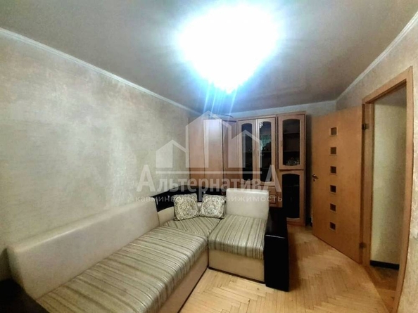 
  Продается 1-комн. квартира, 27 м², Островского ул
. Фото 2.