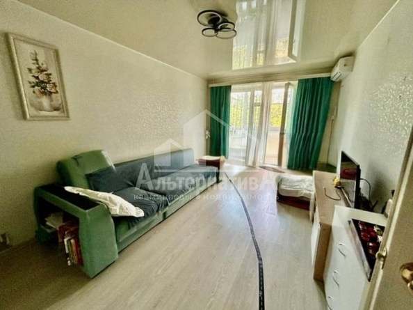 
  Продается 1-комн. квартира, 35 м², Кочубея ул
. Фото 3.