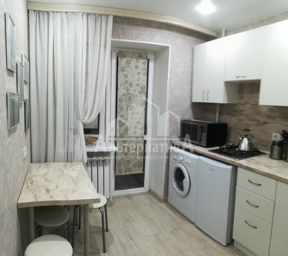 
  Продается 2-комн. квартира, 38 м², Андрея Губина ул
. Фото 1.