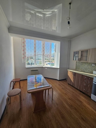 
  Сдается 2-комн. квартира, 62 м², Азербайджанская ул
. Фото 3.