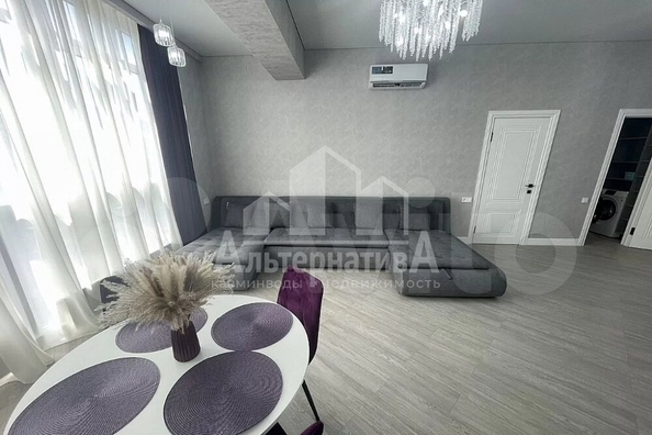 
  Продается 2-комн. квартира, 72 м², Декабристов ул
. Фото 8.