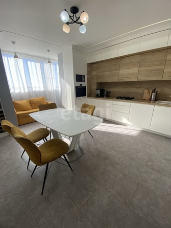 
  Продается 2-комн. квартира, 70 м², Пирогова ул, д. 5а к1
. Фото 5.