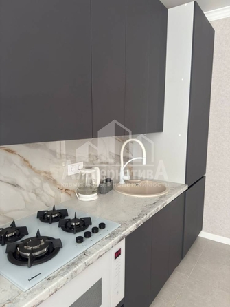
  Продается 1-комн. квартира, 43.7 м², Замковая ул
. Фото 3.