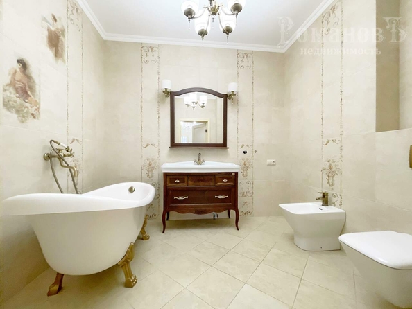 
  Продается 3-комн. квартира, 175 м², Лермонтова ул, д. 240
. Фото 25.