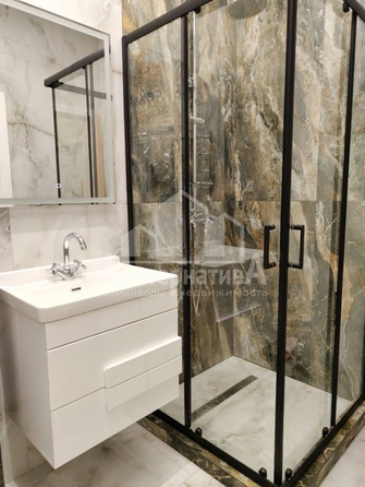
  Продается 1-комн. квартира, 36 м², Катыхина ул
. Фото 2.