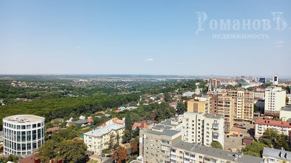 
  Продается 4-комн. квартира, 180 м², Дзержинского ул, д. 158
. Фото 23.