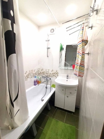 
  Продается 3-комн. квартира, 54 м², Островского ул
. Фото 10.
