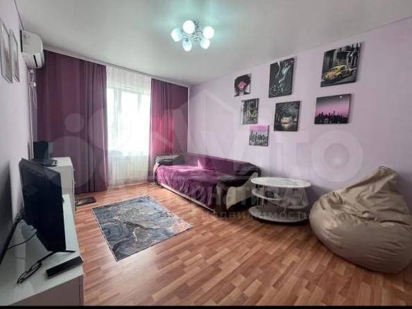 
  Продается 1-комн. квартира, 37 м², Королева ул
. Фото 2.